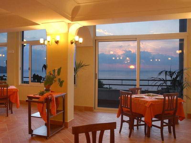 Hotel Baia ปาลีนูโร ภายนอก รูปภาพ