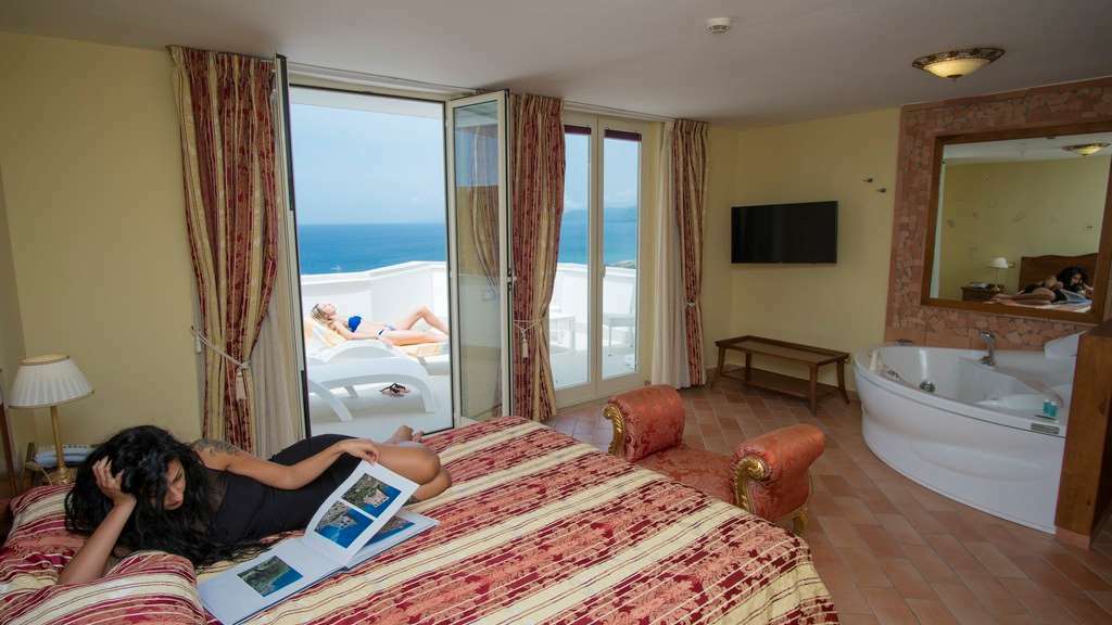 Hotel Baia ปาลีนูโร ห้อง รูปภาพ